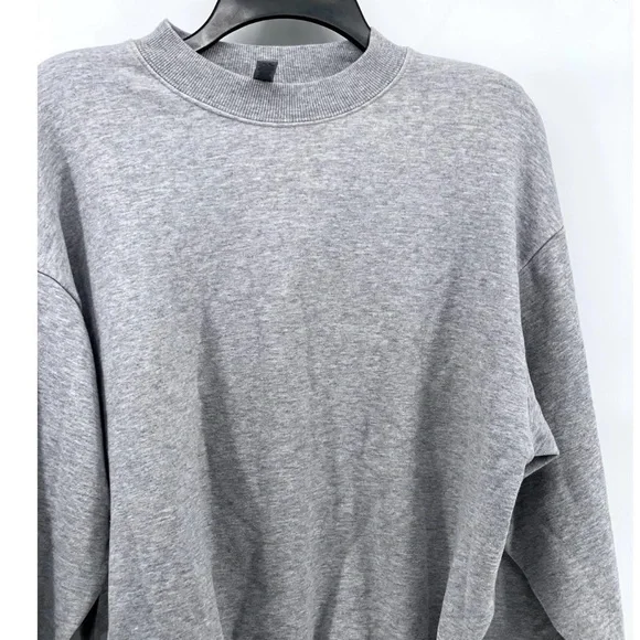 ❌SOLD❌ SKIMS Light Grey Women’s Classic Fit Crewneck Swestshirt Size M - Picture 3 of 8
